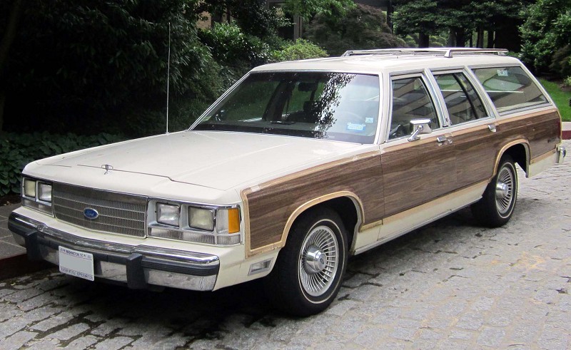 Ford LTD Country Squire 1983 - универсал