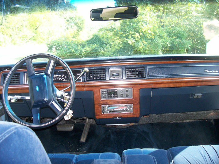 Форд Краун Викториа 1986 - панель