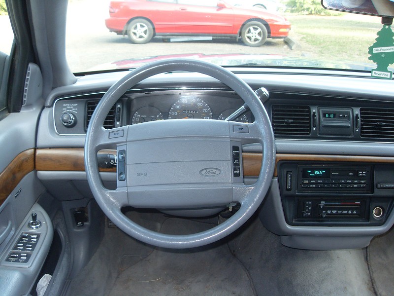 Форд Краун Викториа 1992 - руль