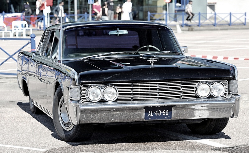 Lincoln Continental 1965 года