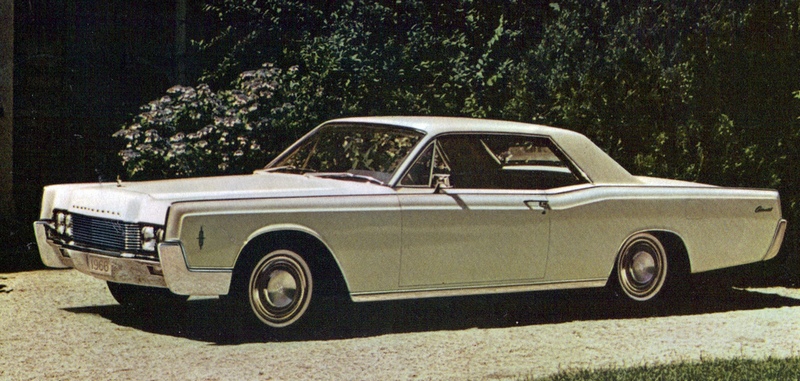 Lincoln Continental 1966 года