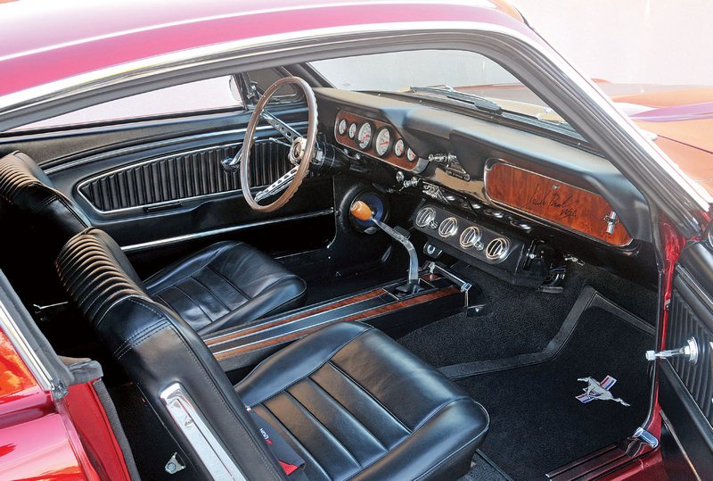 Форд Мустанг 1966 салон